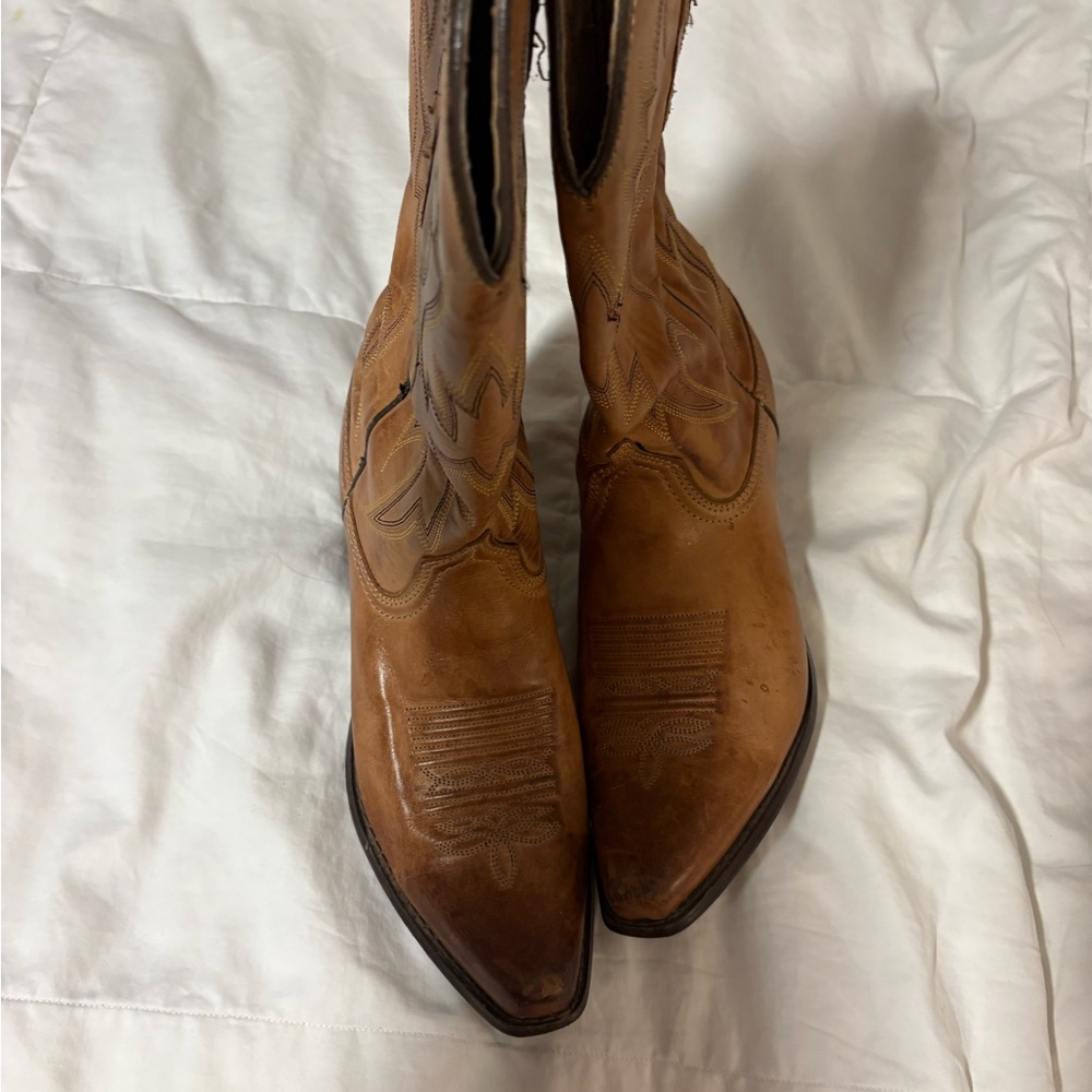 Women's Brown Heeled Western Boots - Classic Cowboy Style